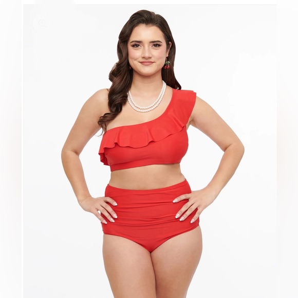 ❣️3 for $25 🛍️ NWT flirty, red retro bikini from Unique Vintage Size L - Picture 3 of 7
